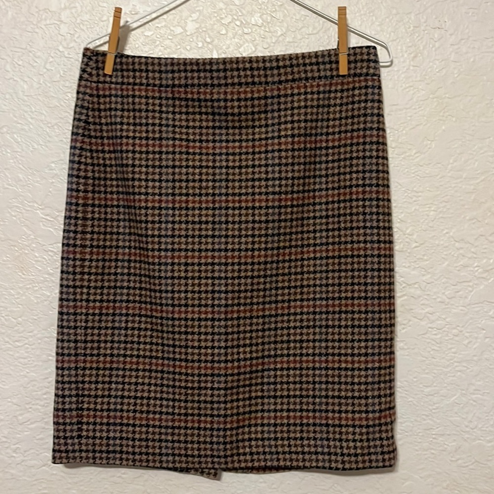 BNWT slightly above the knee plaid skirt